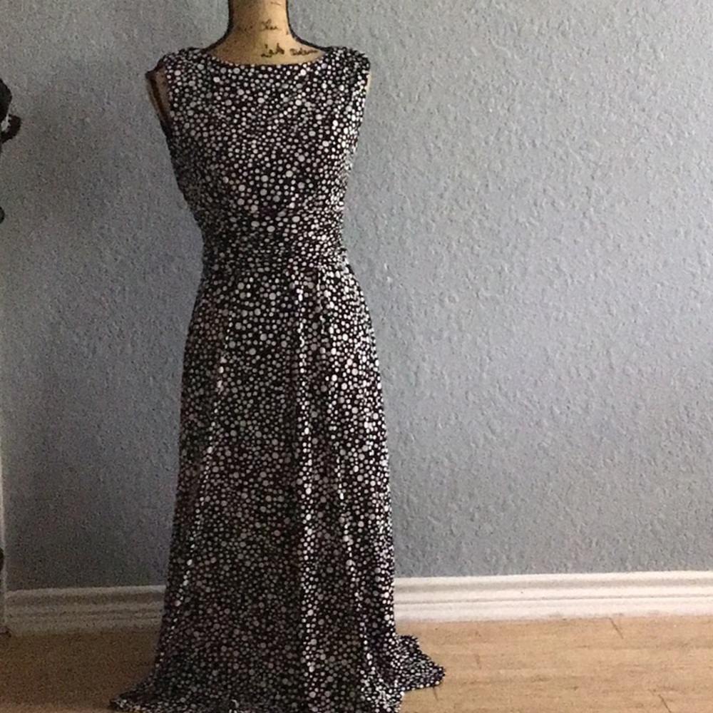 Elegant Jessica Howard Black and White Polka Dot Dress